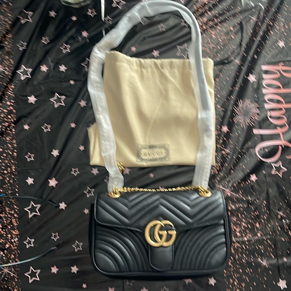 Brand new GG MARMONT SMALL SHOULDER BAG